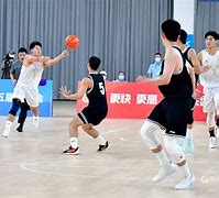 星空体育网站-包含胜负悬念！球队险胜对手，赛季开启好局的词条