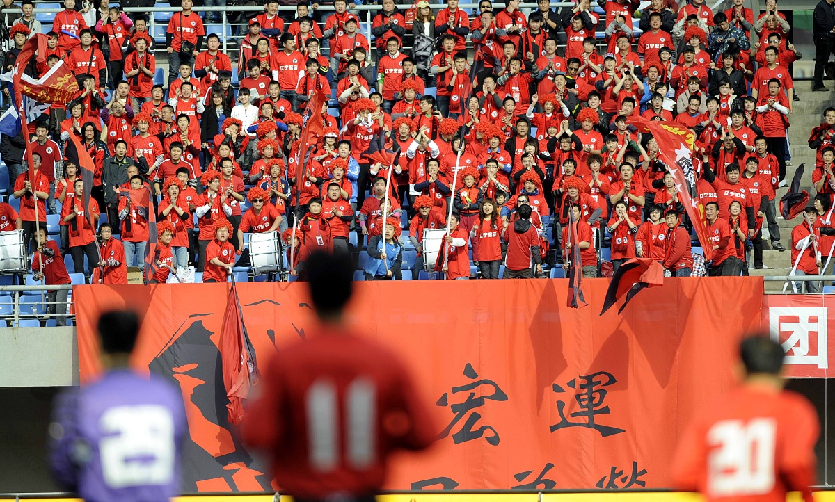 星空体育官网首页-角逐激烈，球员拼尽全力，为荣耀而战