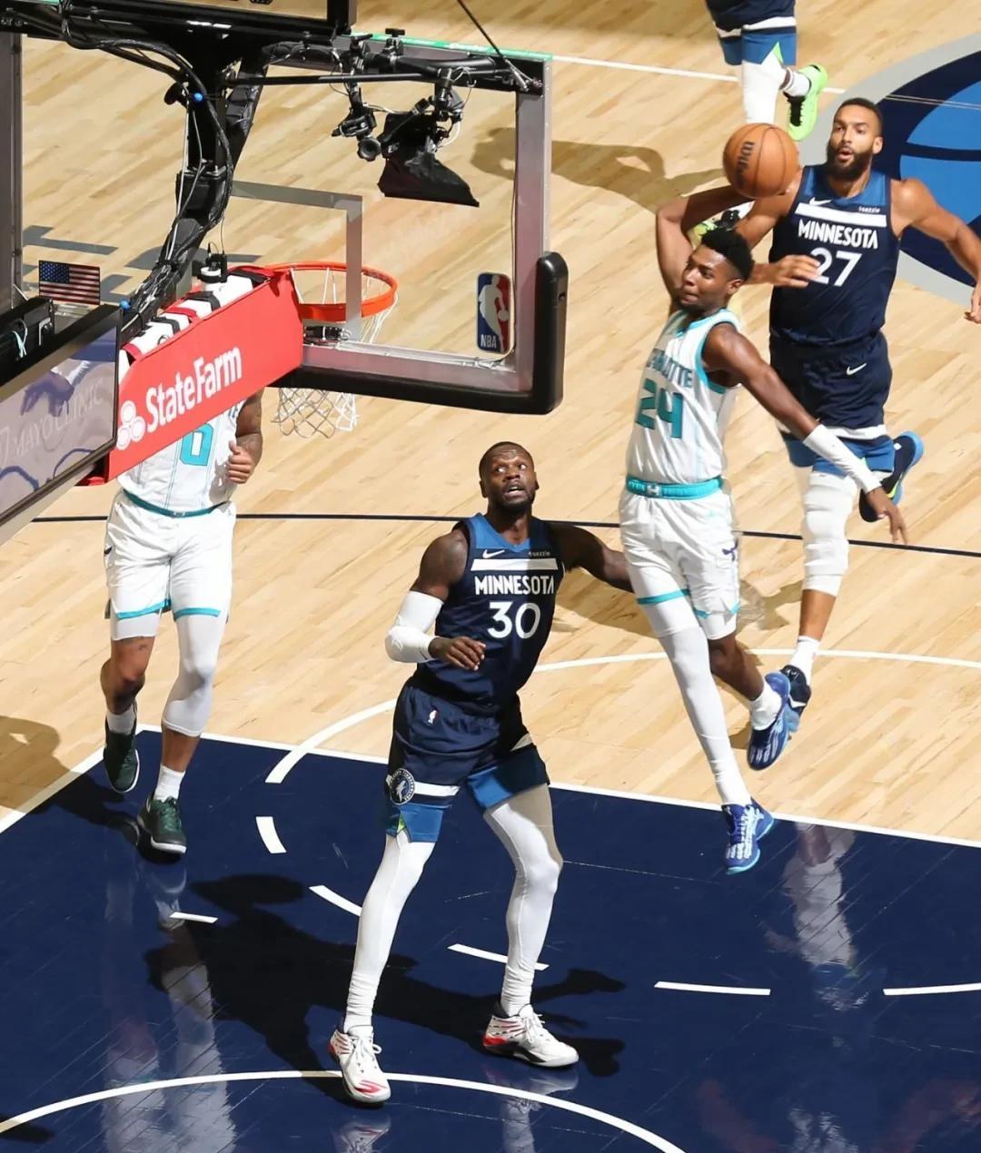 星空体育官网登录入口-篮球赛事因故取消，球迷们非常失望