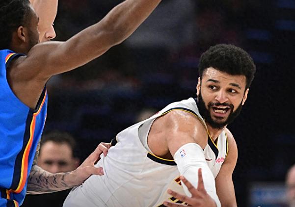 星空体育官网登录-关于卫冕冠军遭遇一场惨败，实力受到质疑的信息