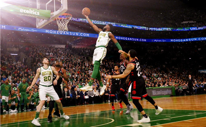 星空体育在线官网-猛龙队遭遇失利，仍然稳坐东部头名位置