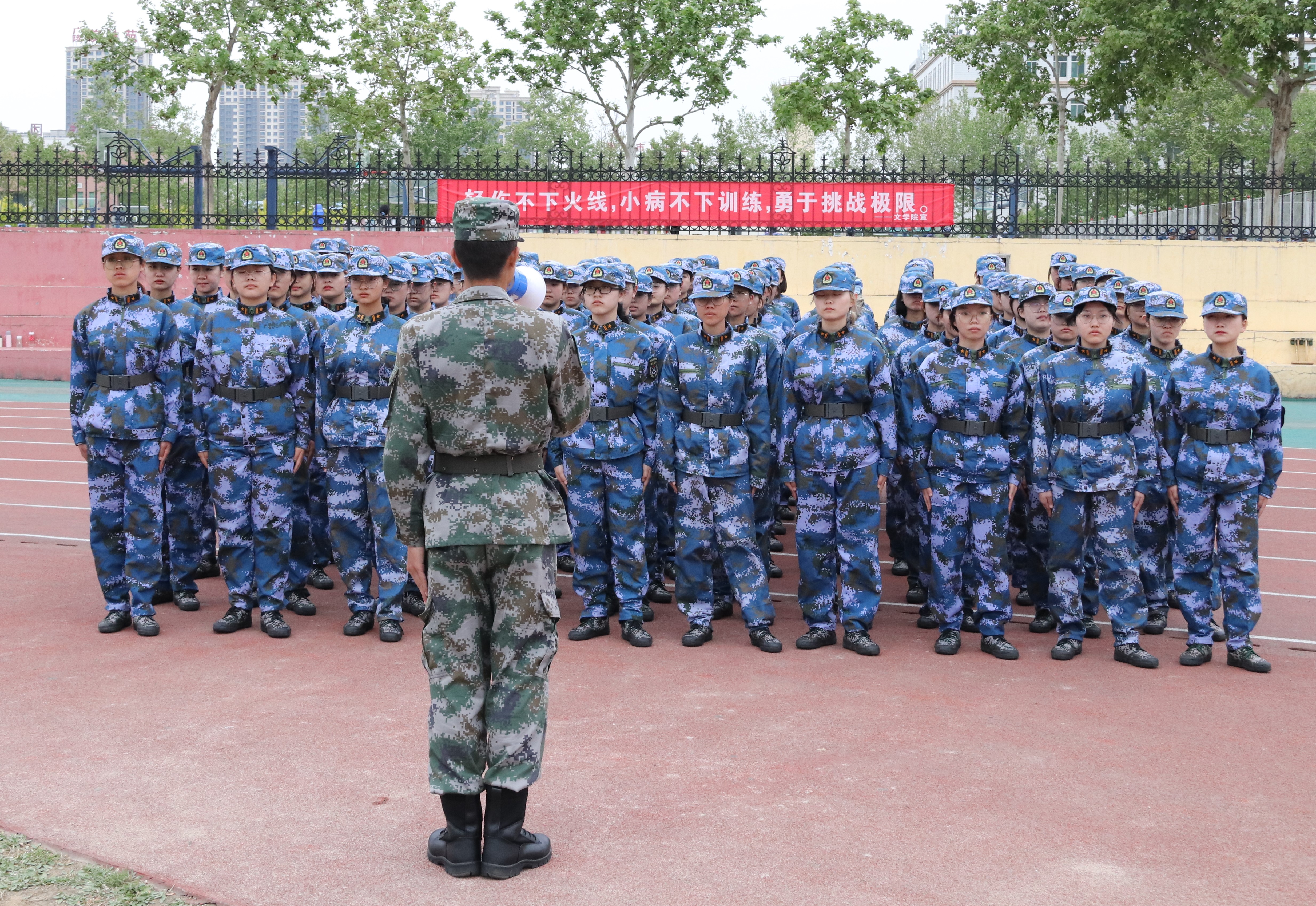 星空体育在线登陆-包含委内瑞拉运动员士气高昂庆功的词条